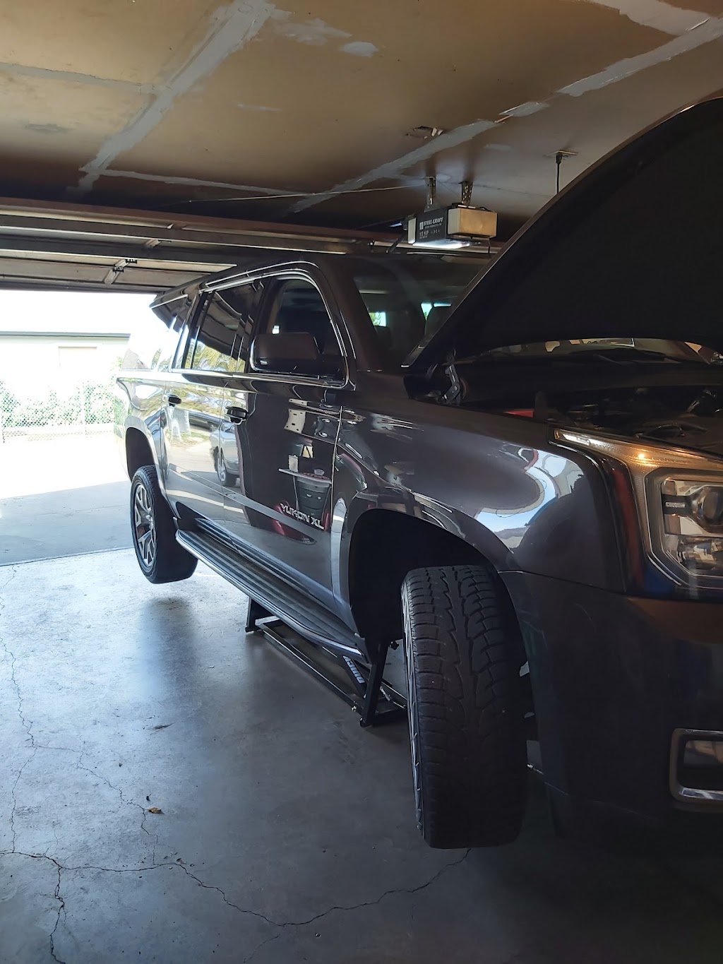 The mechanic shop | 11708 152 Ave NW, Edmonton, AB T5X 1S8, Canada | Phone: (587) 335-1148