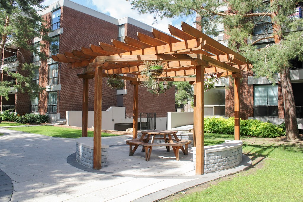 Parc Kildare - CLV Group | 5755 Av. Sir Walter Scott, Côte Saint-Luc, QC H4W 1S4, Canada | Phone: (438) 476-2315
