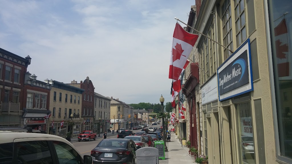 Towne & Country Cheese Shoppe | 117 Queen St E, St. Marys, ON N4X 1B2, Canada | Phone: (519) 284-4508
