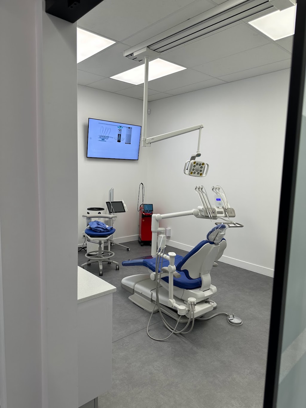 Clinique Dentaire Lumident-dentiste Blainville | 395 Bd du Curé-Labelle, Blainville, QC J7C 2G9, Canada | Phone: (450) 419-4600