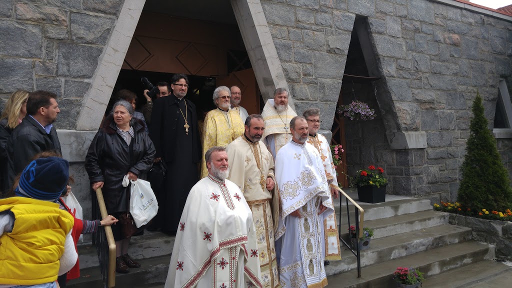 Biserica Ortodoxa "Sfantul Gheorghe" | 2000 Boulevard Marie, Saint-Hubert, QC J4T 2B1, Canada | Phone: (514) 804-3285