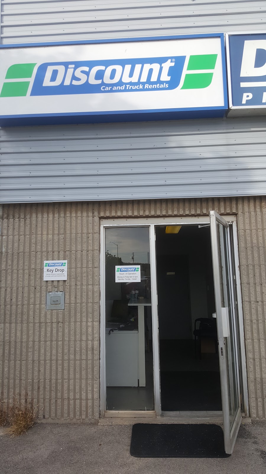 Discount Car & Truck Rentals | 5665 King St, Beamsville, ON L0R 1B3, Canada | Phone: (905) 309-2277