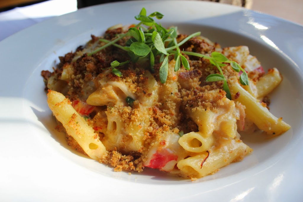 Emmas Back Porch & Water Street Cooker | 2084 Old Lakeshore Rd, Burlington, ON L7R 1A3, Canada | Phone: (905) 634-2084