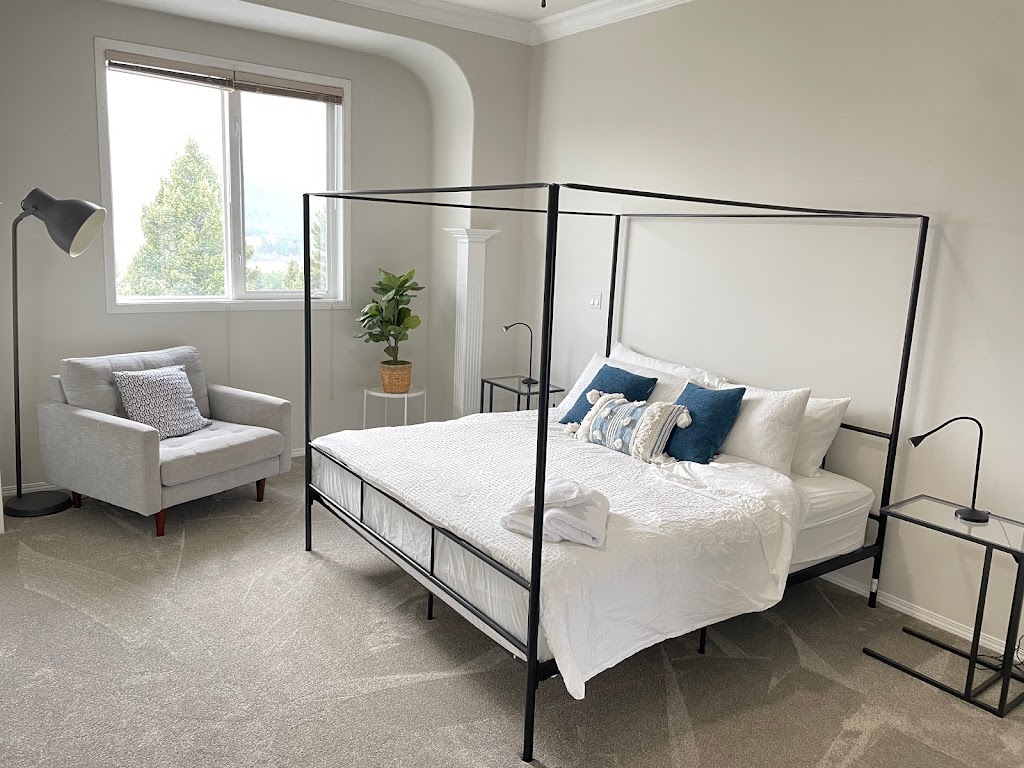 Modern Mountain Escape | 8122 26 Ave, Coleman, AB T0K 0M0, Canada | Phone: (587) 572-6679