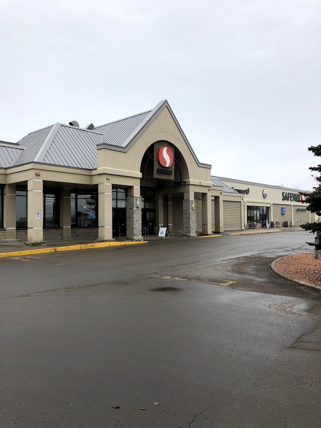 Safeway Manning Crossing | 500 Manning Crossing NW, Edmonton, AB T5A 5A1, Canada | Phone: (780) 475-2896