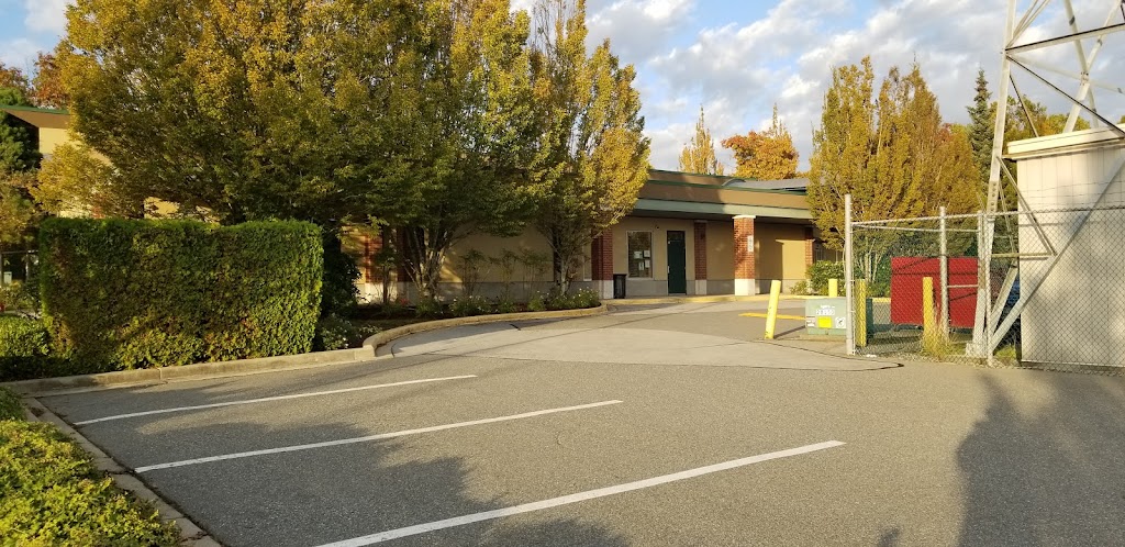 Surrey Libraries - Strawberry Hill Branch | library | 7399 122 St, Surrey, BC V3W 5J2, Canada | 6045015836 OR +1 604-501-5836