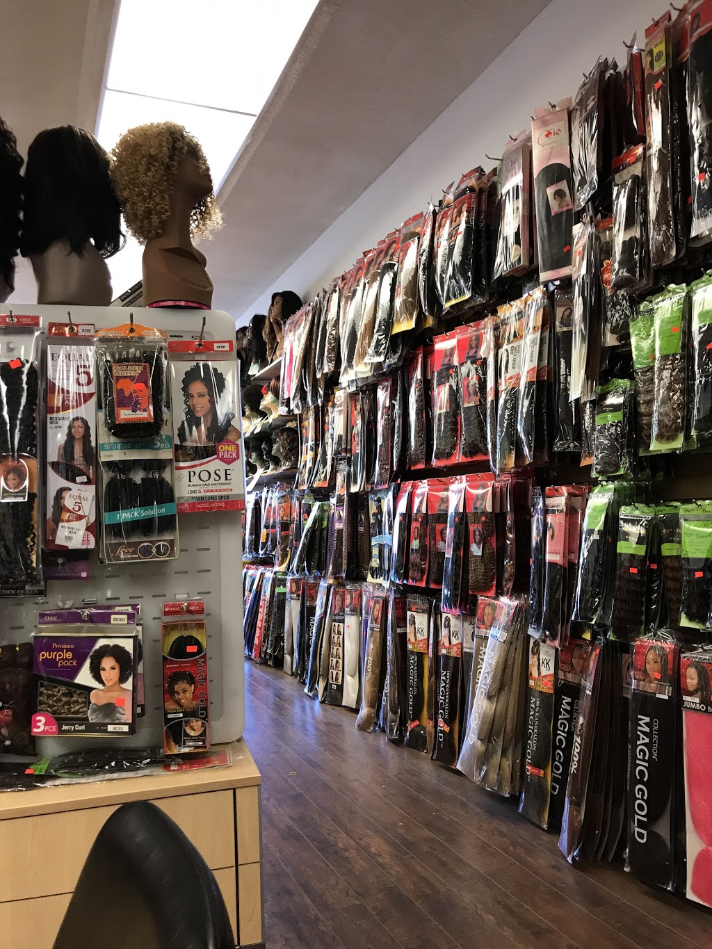 Pendula Hair | 57 Essa Rd, Barrie, ON L4N 3K5, Canada | Phone: (705) 252-7403