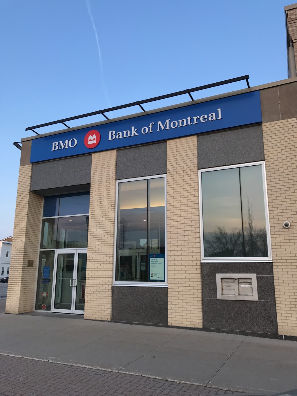 BMO Bank of Montreal | 128 Courthouse Square, Goderich, ON N7A 1M8, Canada | Phone: (519) 524-7391