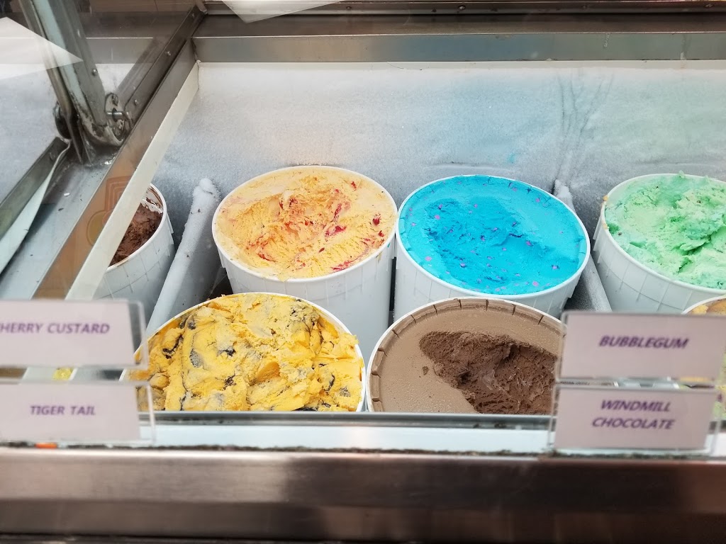 Sweet Tops Ice Cream | 949 Henderson Hwy, Winnipeg, MB R2K 2M3, Canada | Phone: (204) 668-1062