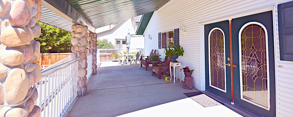 Changing Seasons Bed & Breakfast/ Bed & Bike | 1801 26 Ave, Nanton, AB T0L 1R0, Canada | Phone: (403) 485-3638