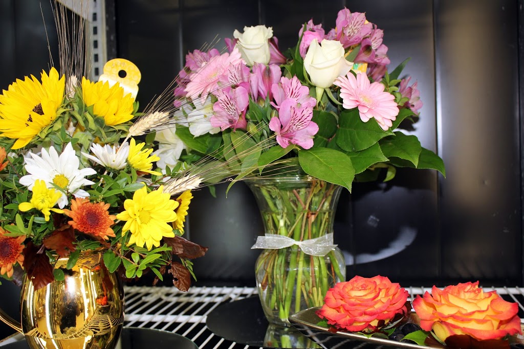 Anns Flowers & Gifts | 3534 Roblin Blvd, Winnipeg, MB R3R 0C9, Canada | Phone: (204) 984-9998