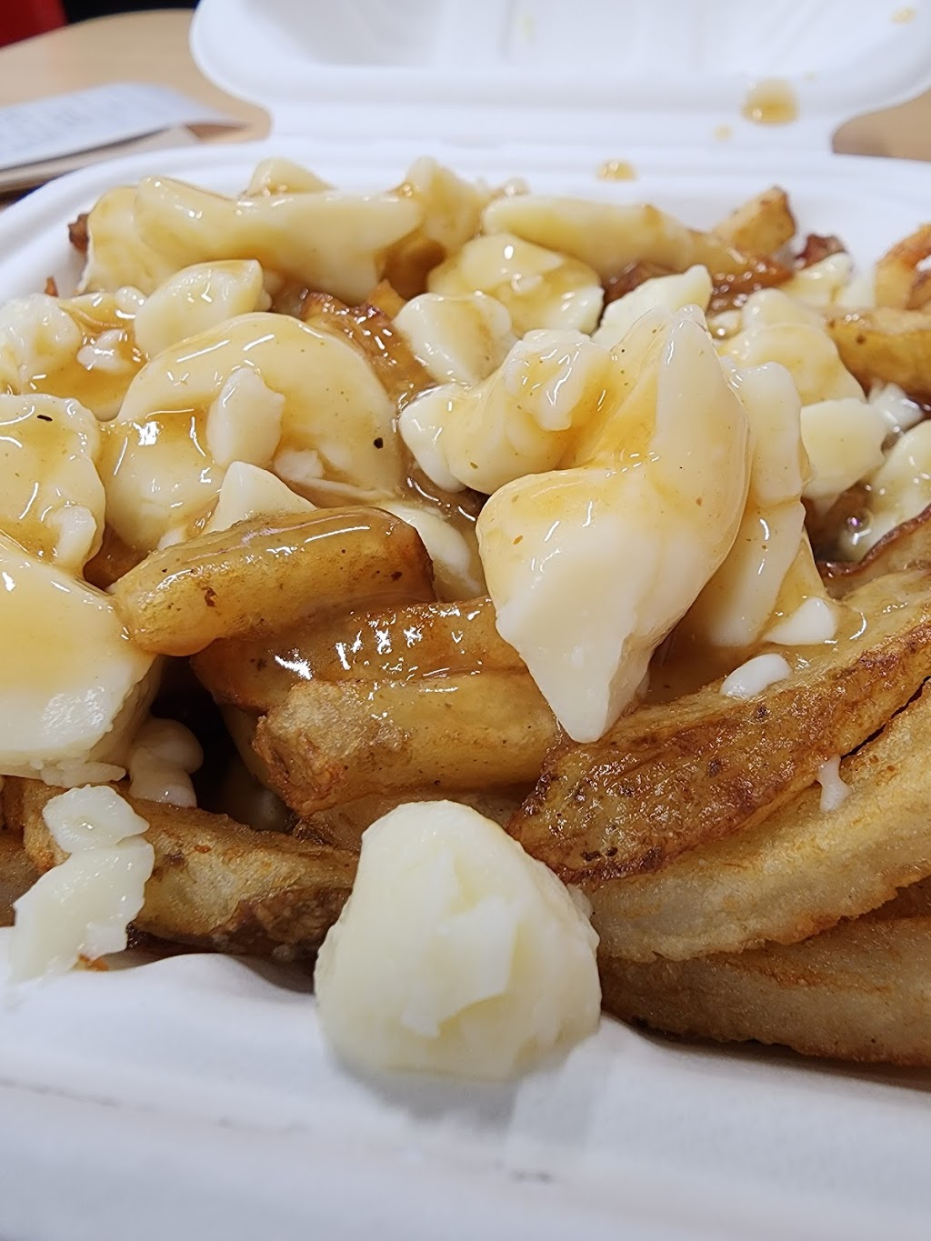 Uniburger | 550 Bd du Curé-Labelle, Sainte-Rose, QC H7L 4V6, Canada | Phone: (579) 641-1004