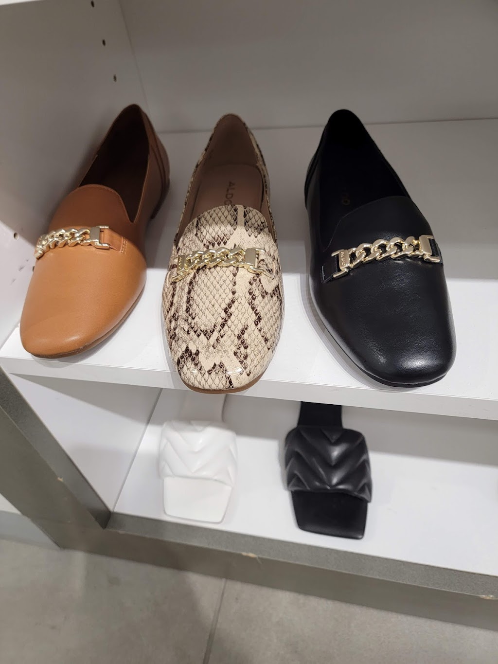 Boutique Spring | 5401 Bd des Galeries, Québec, QC G2K 1N4, Canada | Phone: (418) 623-9530