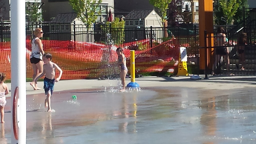 Jubilee Spray Park | 510 Grove Dr W, Spruce Grove, AB T7X 0A7, Canada | Phone: (780) 962-7579