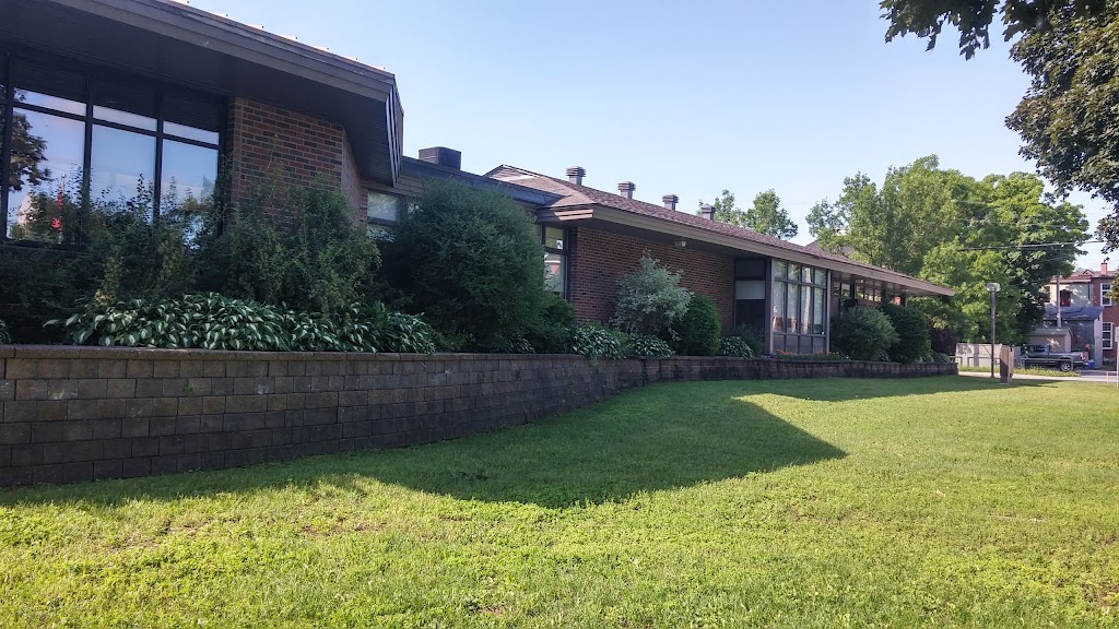 Carleton Place Public Library | 101 Beckwith St, Carleton Place, ON K7C 2T3, Canada | Phone: (613) 257-2702