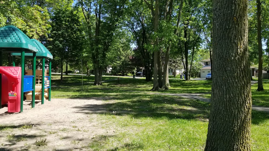 Parc Royal | Beaconsfield, QC H9W, Canada