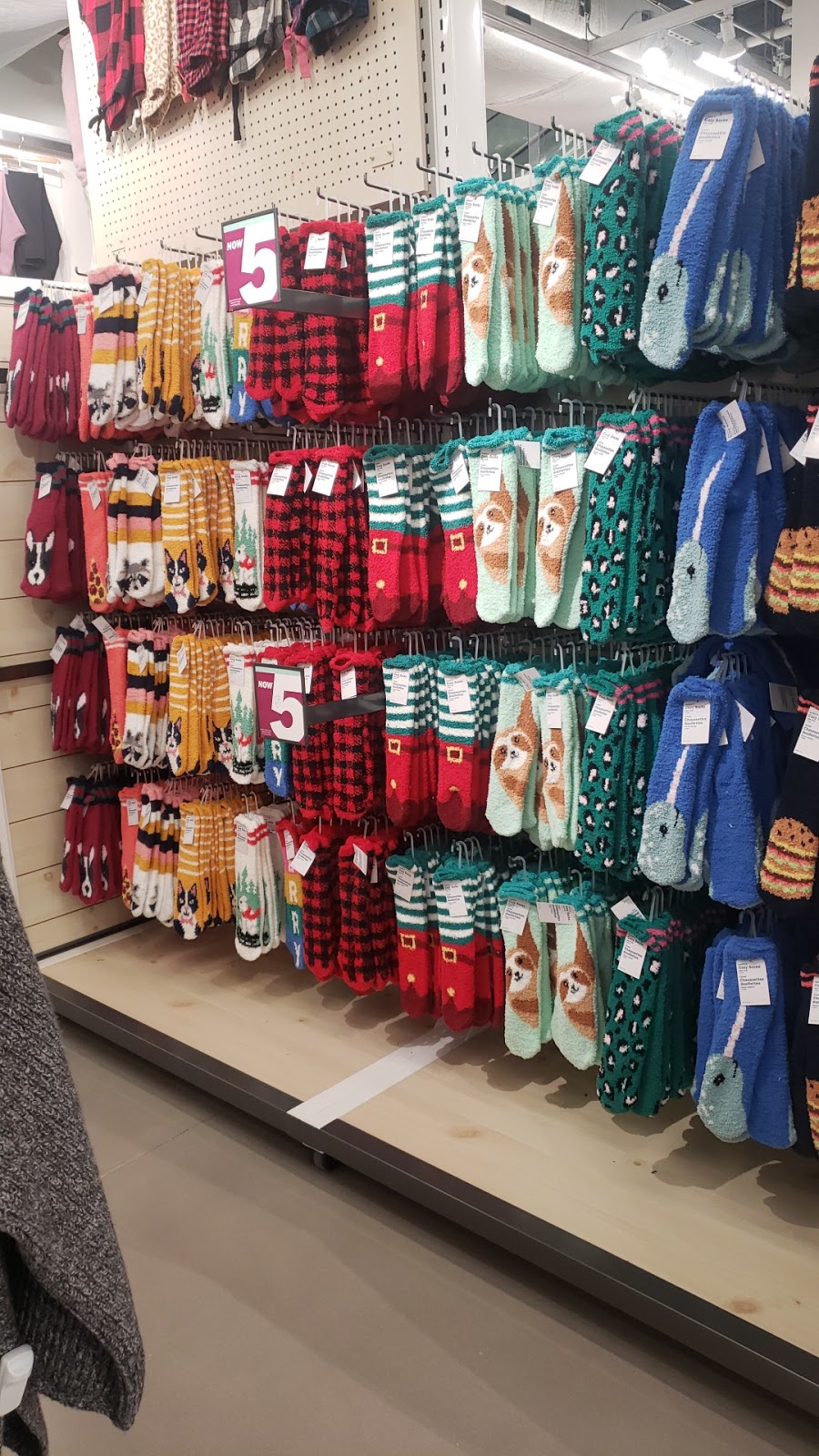 Old Navy Outlet | 7899 Templeton Station Rd Unit #144, Richmond, BC V7B 0B7, Canada | Phone: (604) 233-0950
