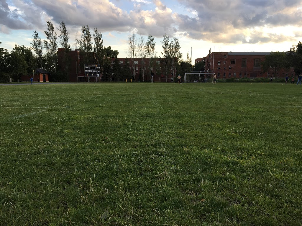 Westmount High School | 4350 Rue Sainte-Catherine, Westmount, QC H3Z 1R1, Canada | Phone: (514) 933-2701