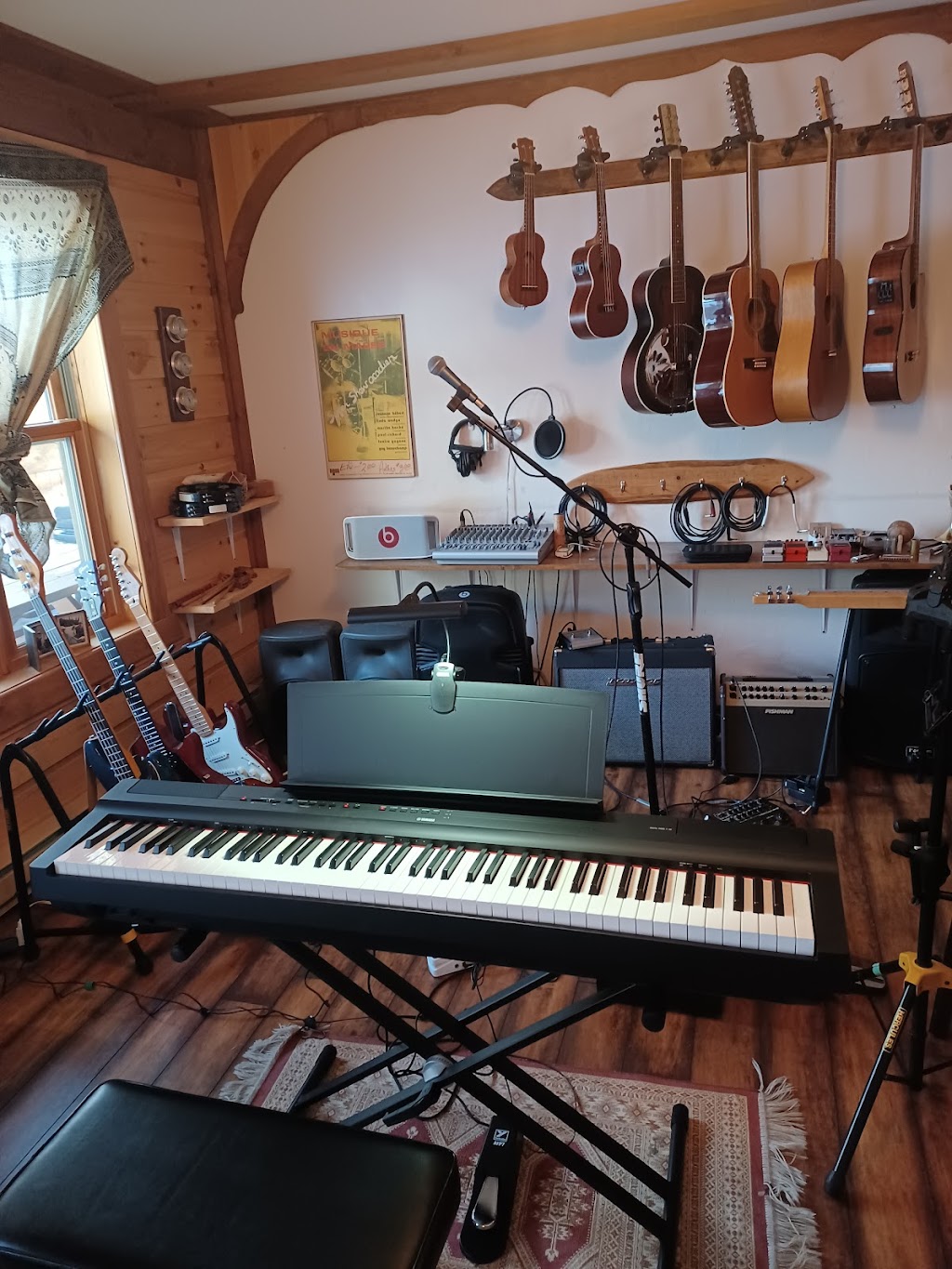 School Of Music Lessence Musicale | 1185 Chem. Brunet, Sainte-Agathe-des-Monts, QC J8C 0R9, Canada | Phone: (819) 321-0109