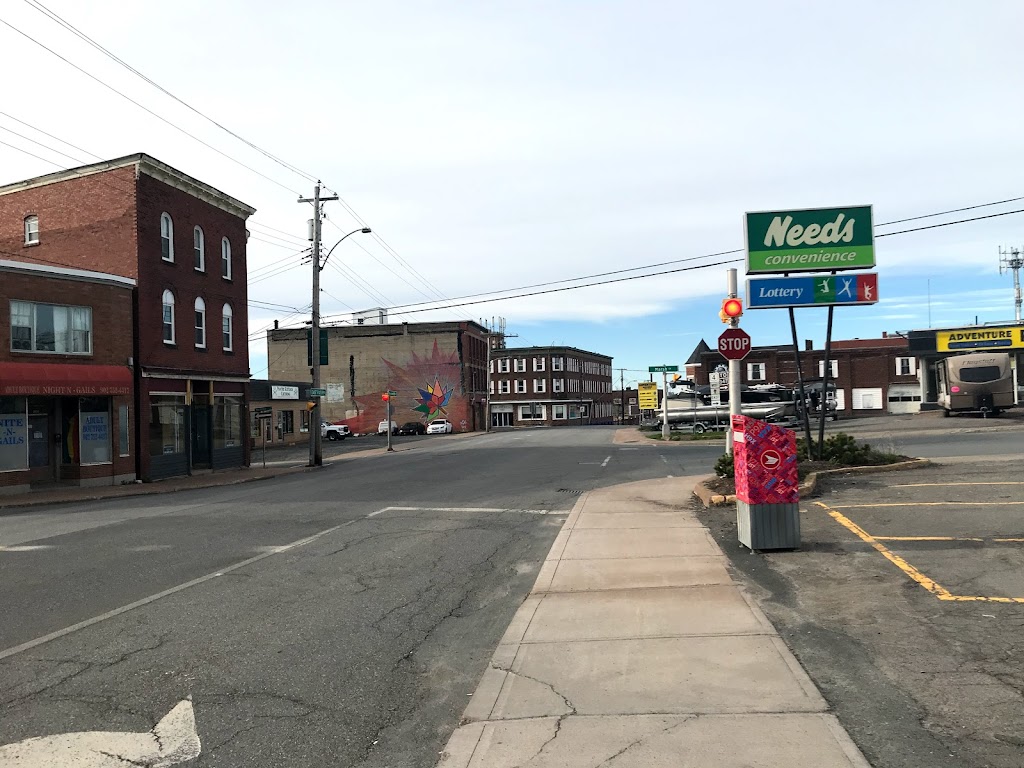 Needs Convenience New Glasgow | 300 E River Rd, New Glasgow, NS B2H 3P6, Canada | Phone: (902) 752-2642