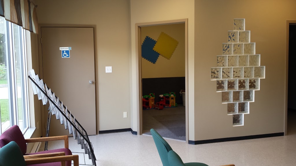Lorette Chiropractic Centre | 1334 Dawson Rd, Lorette, MB R5K 0T2, Canada | Phone: (204) 878-3554