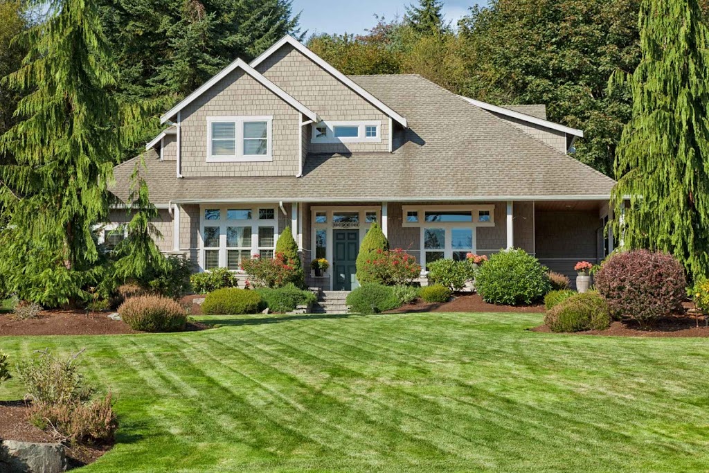 Hamilton Landscaping HeyTurf | 709 Scenic Dr, Hamilton, ON L9C 1H4, Canada | Phone: (365) 654-3698
