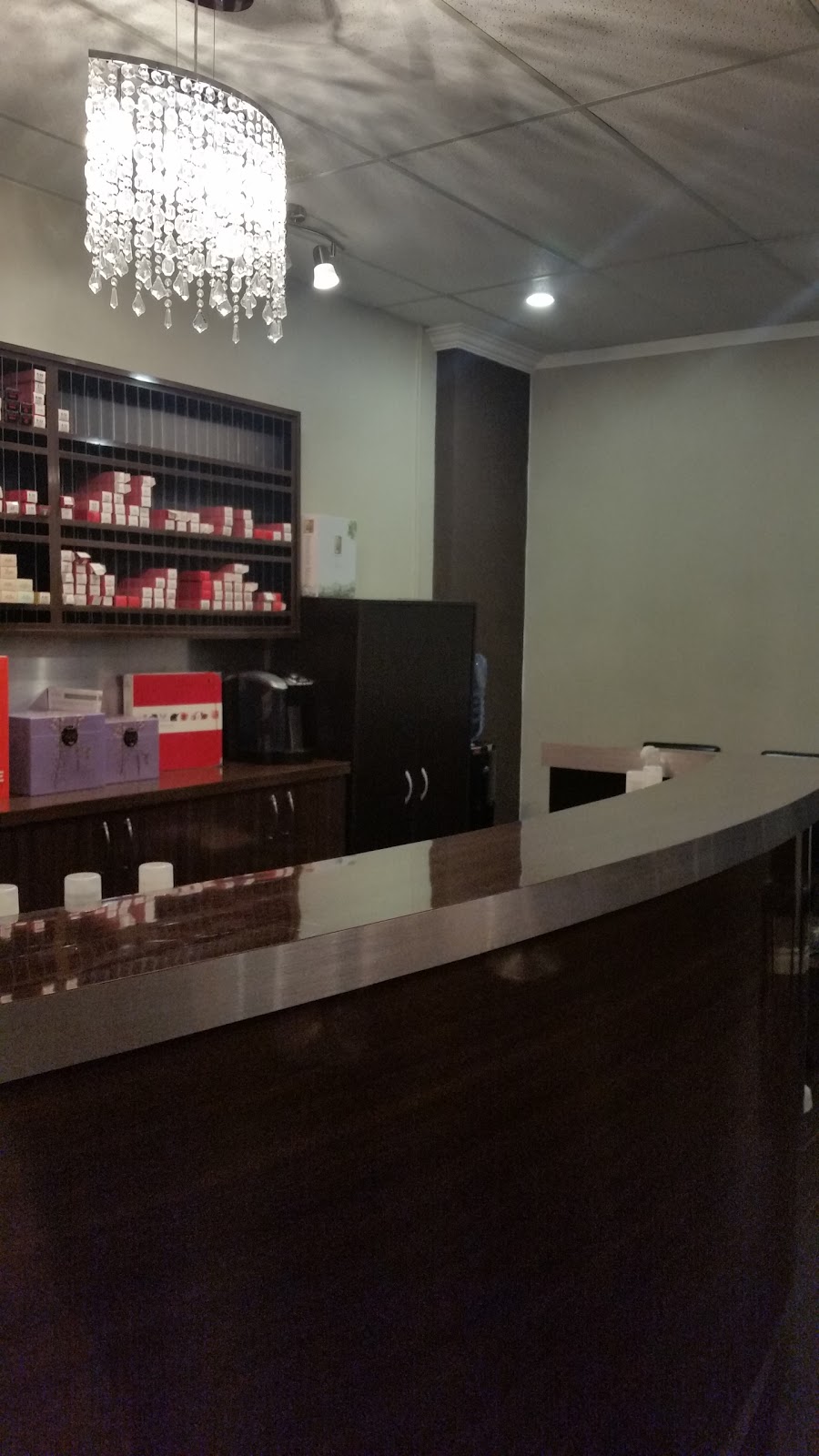 Nevaeh Spa And Salon | 300 Brucedale Ave E, Hamilton, ON L9A 1R1, Canada | Phone: (905) 388-2224
