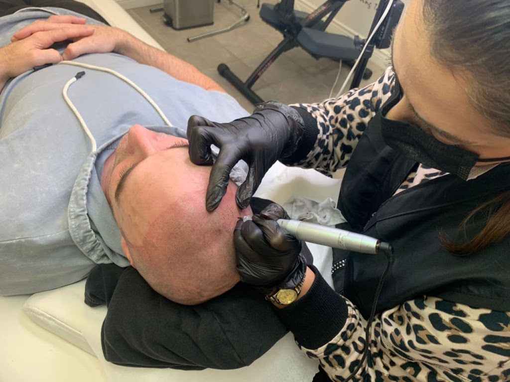 Neluxbeauty | 10 Navan Crescent, Aurora, ON L4G 2V5, Canada | Phone: (647) 864-6637
