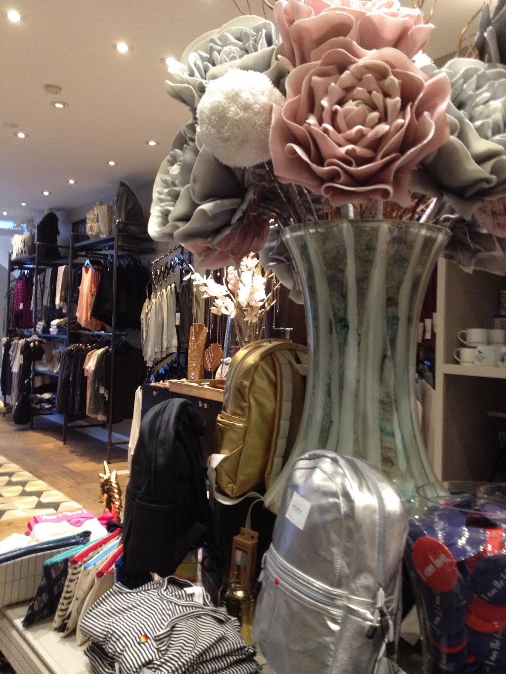 A Kind Heart Store | 2607 Yonge St, Toronto, ON M4P 2J1, Canada | Phone: (647) 352-5463