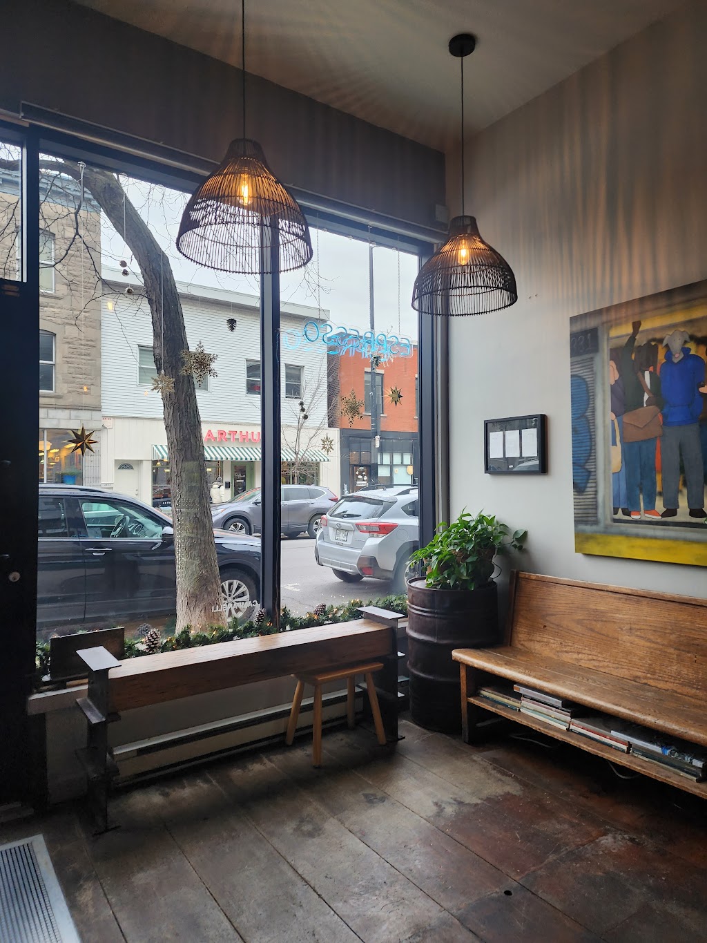Campanelli | 4634 R. Notre Dame O, Montréal, QC H4C 1S4, Canada | Phone: (514) 933-7770