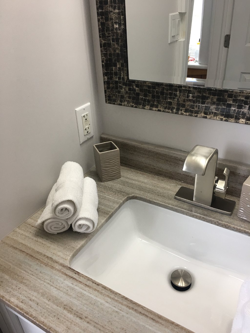 Solace On Turnberry Suites, Spa & Gift Shop | 439 Turnberry St, Brussels, ON N0G 1H0, Canada | Phone: (519) 887-9682