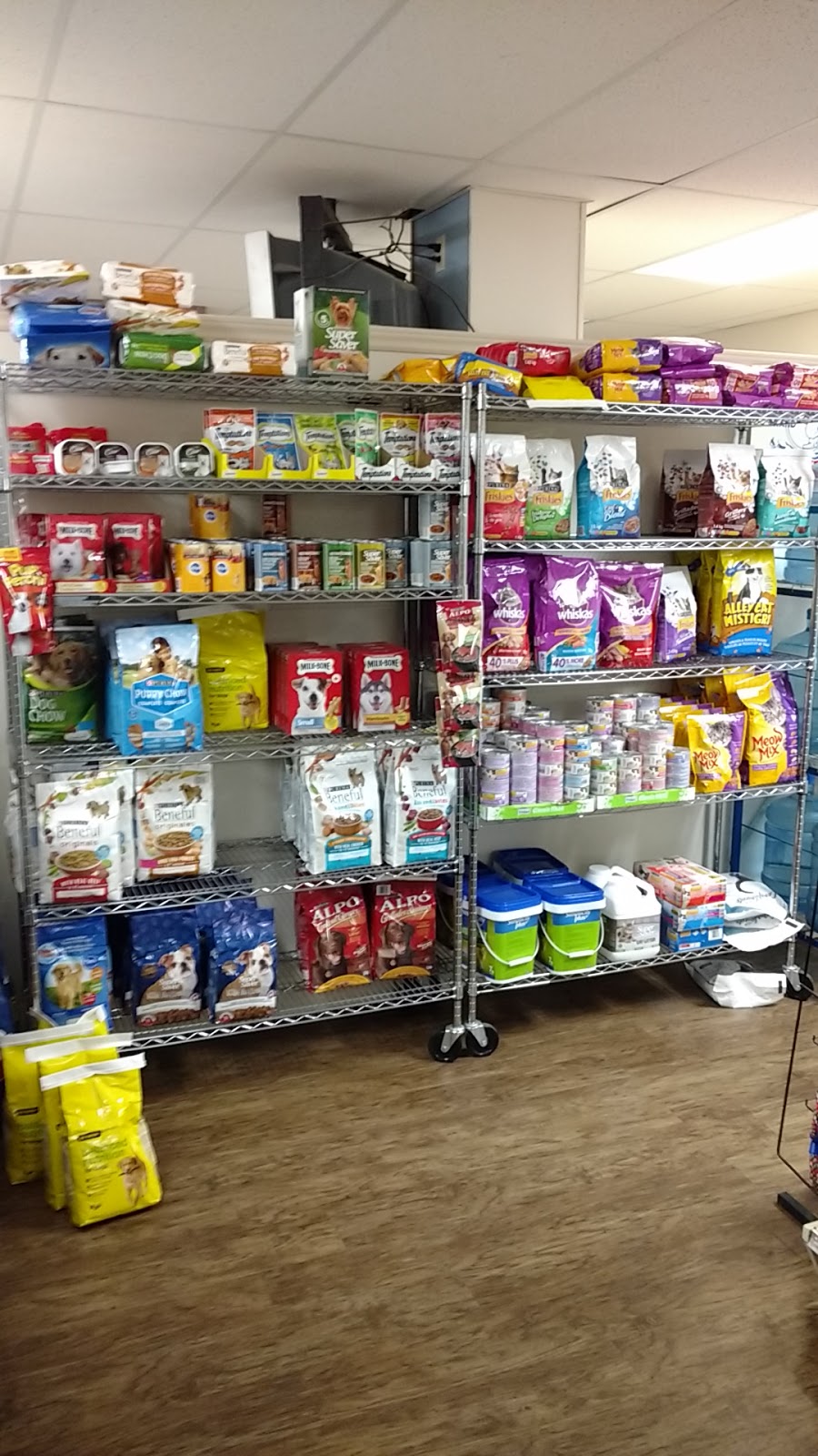 Quick Wash & Variety | 1187 Erie St W, Windsor, ON N9A 6C6, Canada | Phone: (519) 254-3317