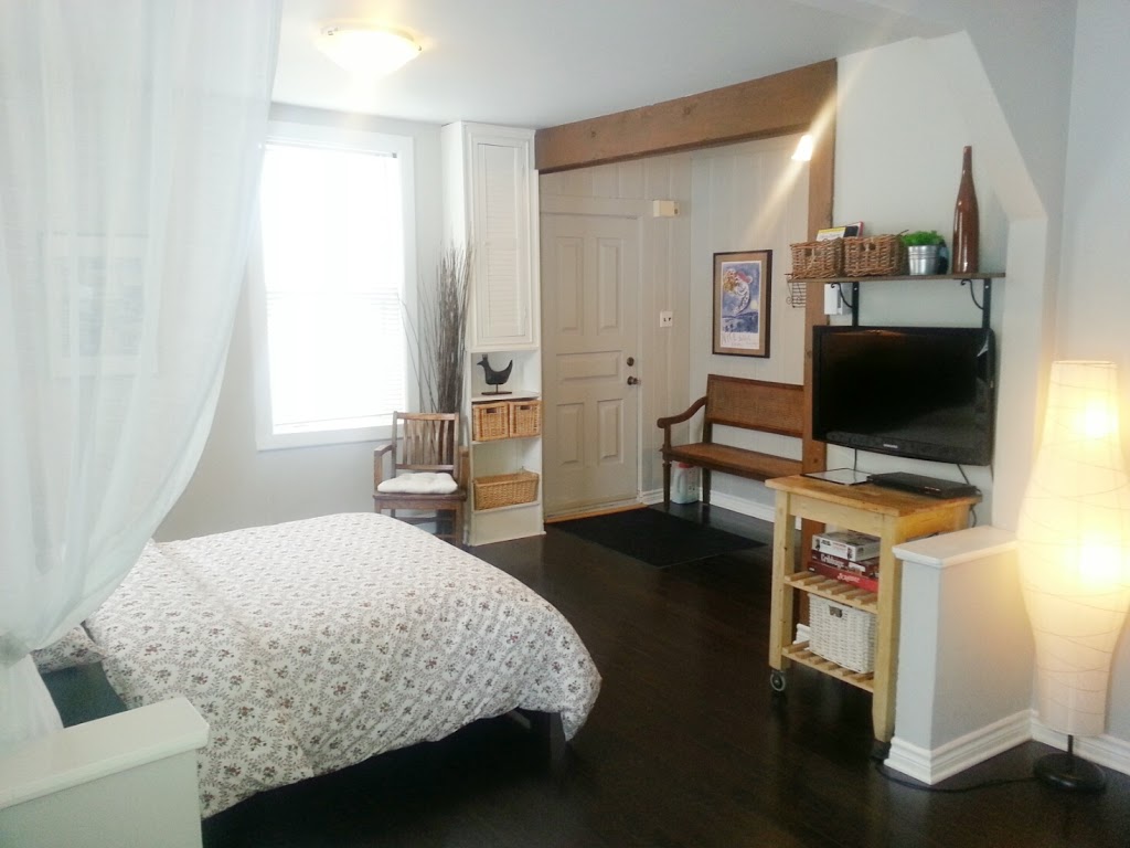 La Stazione Café bistro et Gîte | 1830 Rue Principale, Saint-Faustin-Lac-Carré, QC J0T 1J1, Canada | Phone: (819) 688-5817