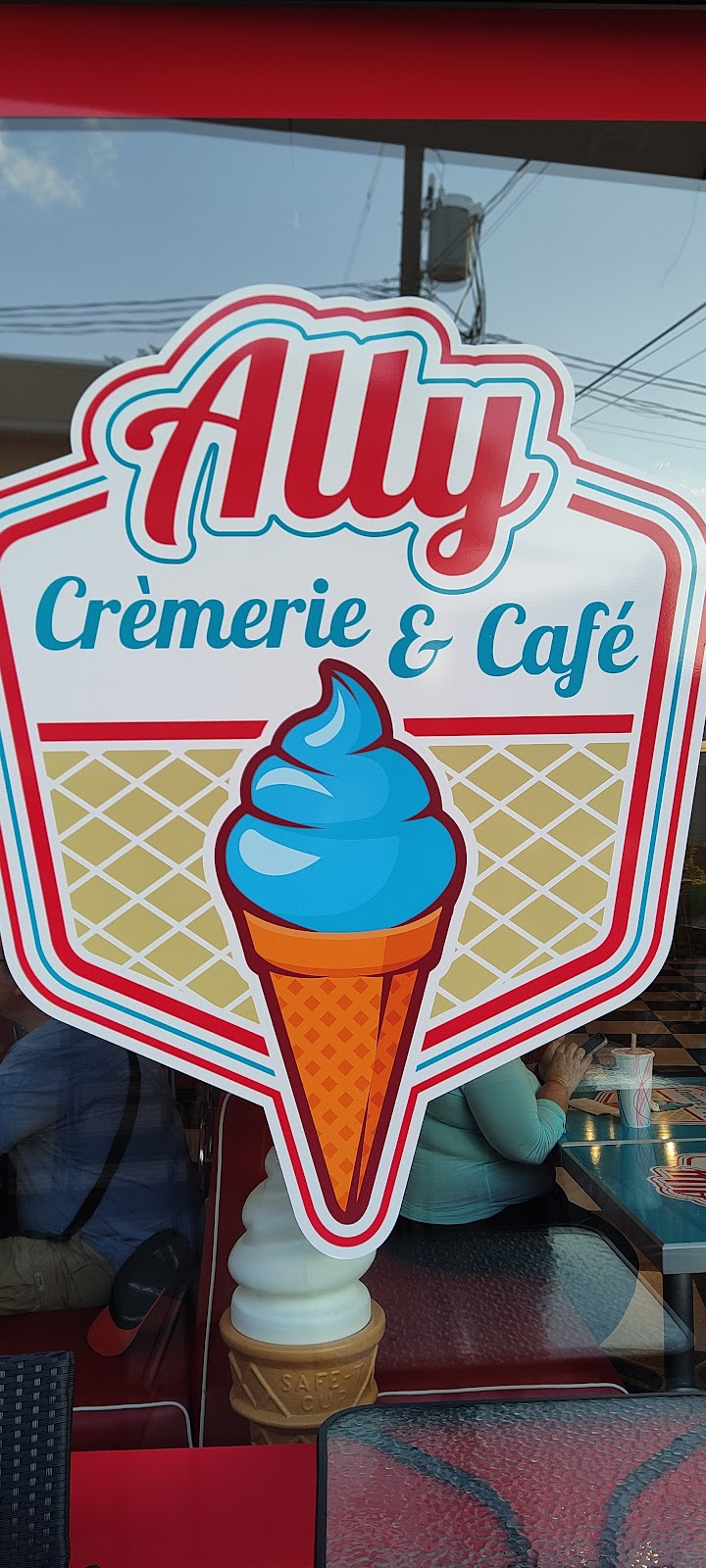 Ally Crèmerie & Café | 36 Rue Augusta, Sorel-Tracy, QC J3P 1A3, Canada | Phone: (450) 746-8080