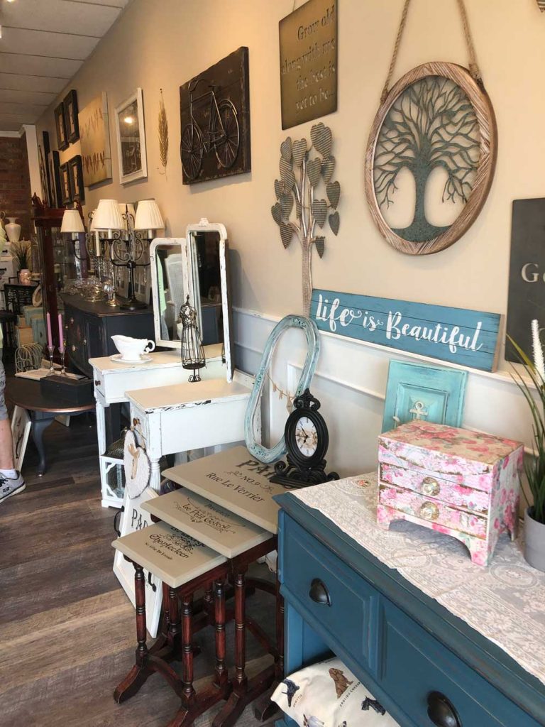 Creations By V | 1400 Pelham St, Fonthill, ON L0S 1E7, Canada | Phone: (905) 941-5983