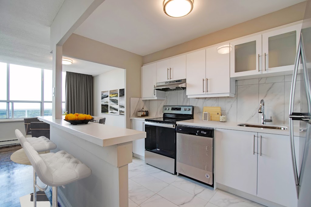Commonwealth Towers - 40 & 60 Pleasant Blvd | 40 Pleasant Blvd, Toronto, ON M4T 1J9, Canada | Phone: (416) 923-2518