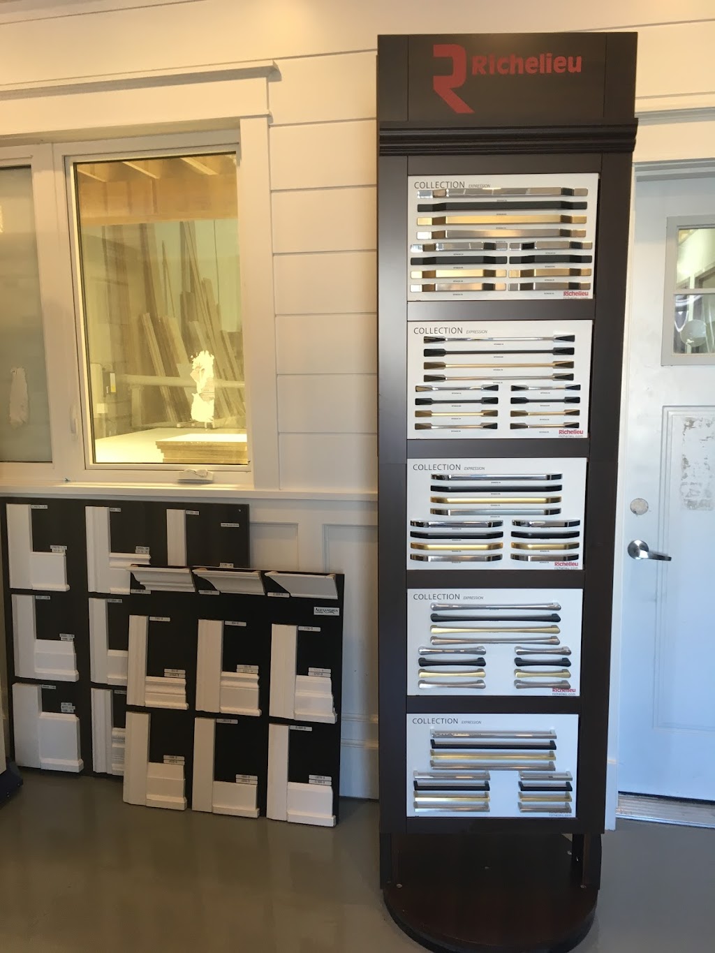 Trim It All Inc | 1550 Liverpool Ct Bay 4, Ottawa, ON K1B 4L2, Canada | Phone: (613) 742-8888