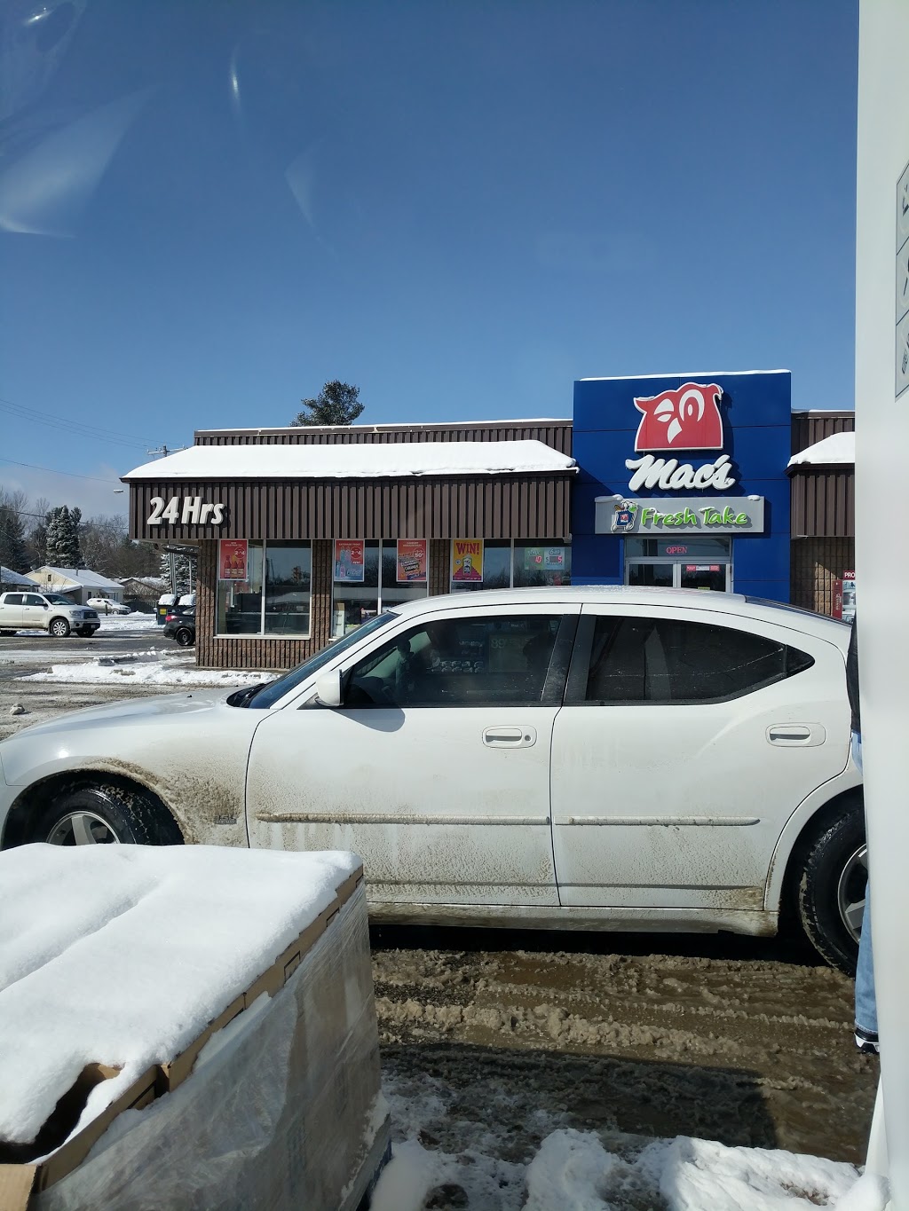 Macs | 139 Mill St, Angus, ON L0M 1B2, Canada | Phone: (705) 424-1030