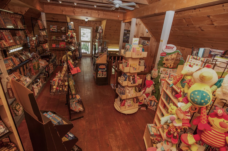 Librairie Carpe Diem, coopérative de solidarité | 814 Rue de St Jovite, Mont-Tremblant, QC J8E 3J8, Canada | Phone: (819) 717-1313