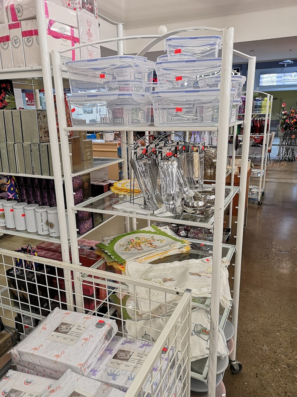 Home Accents | 3981 Jane St, Toronto, ON M3N 2V2, Canada | Phone: (647) 748-1313