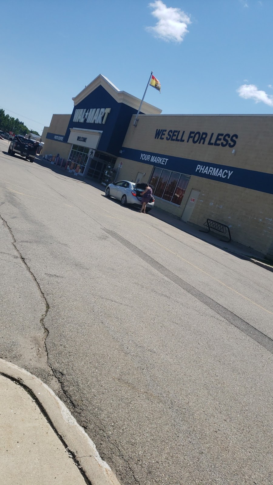Walmart Supercentre | 200 Ranch Market, Strathmore, AB T1P 0A9, Canada | Phone: (403) 934-9776