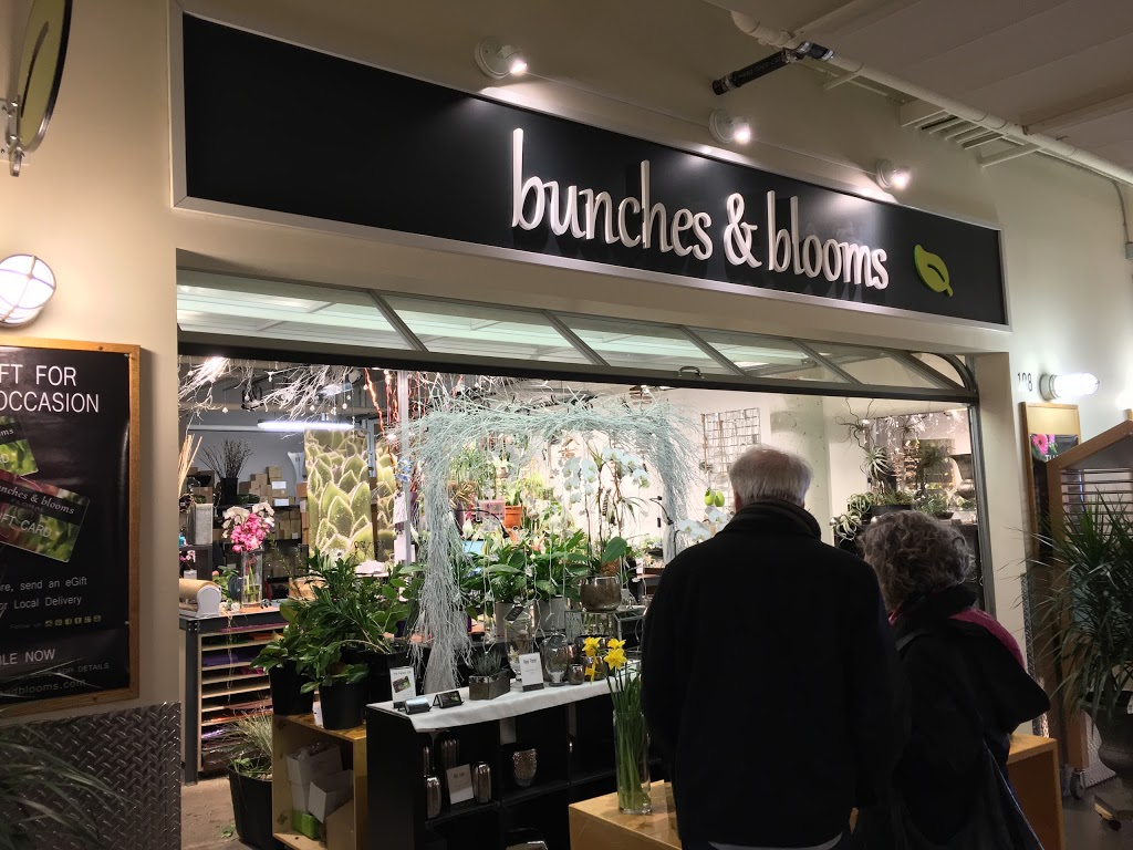 Bunches & Blooms Floral | 810 Quayside Dr #108, New Westminster, BC V3M 6B9, Canada | Phone: (604) 544-0996