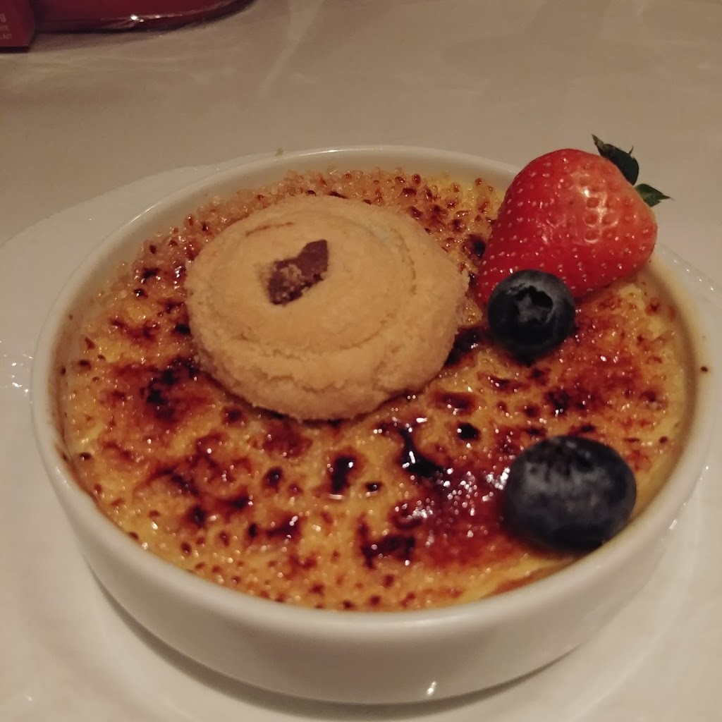 The Carriage House Restaurant | 2101 Old Lakeshore Rd, Burlington, ON L7R 1A4, Canada | Phone: (905) 634-7723