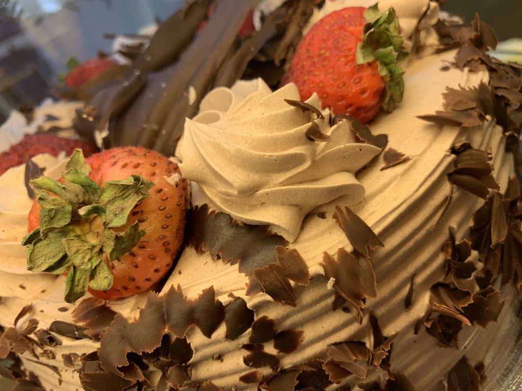 Royal Bakery | 1263 Weston Rd, York, ON M6M 4P9, Canada | Phone: (416) 240-9969