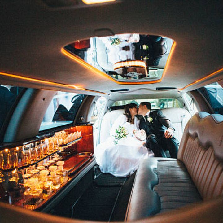 Mississauga Limousine Rentals | 7311 Black Walnut Trail, Mississauga, ON L5N 7M4, Canada | Phone: (905) 670-2144