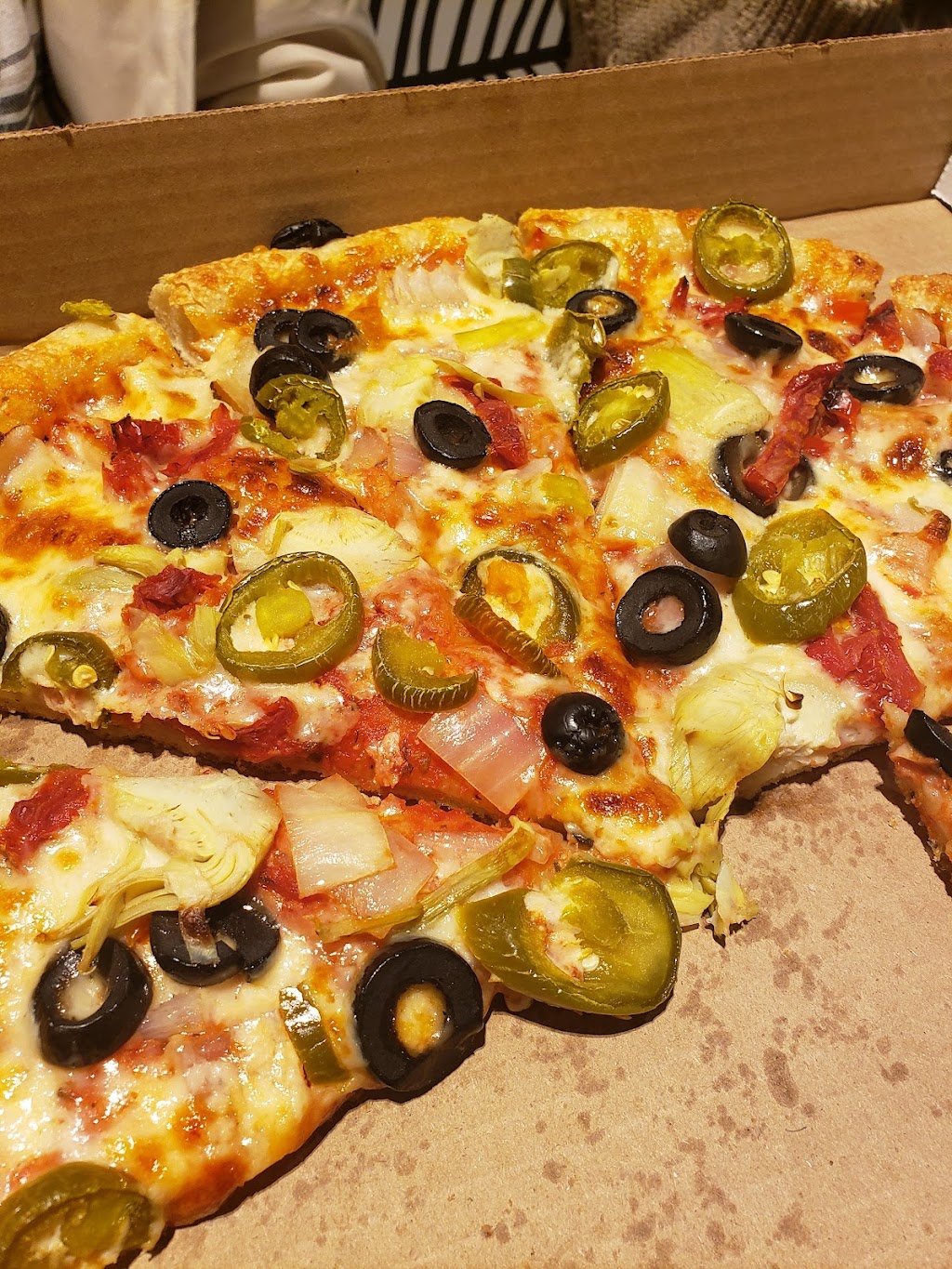 Pizza Factory | 1630 Cedar Hill Cross Rd, Victoria, BC V8P 2P6, Canada | Phone: (250) 383-4111
