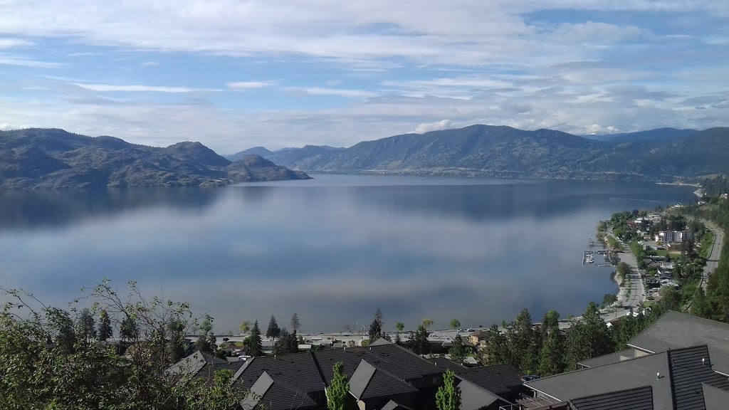 Pinewood Guesthouse | 3995 Ponderosa Pl, Peachland, BC V0H 1X5, Canada | Phone: (250) 767-6545