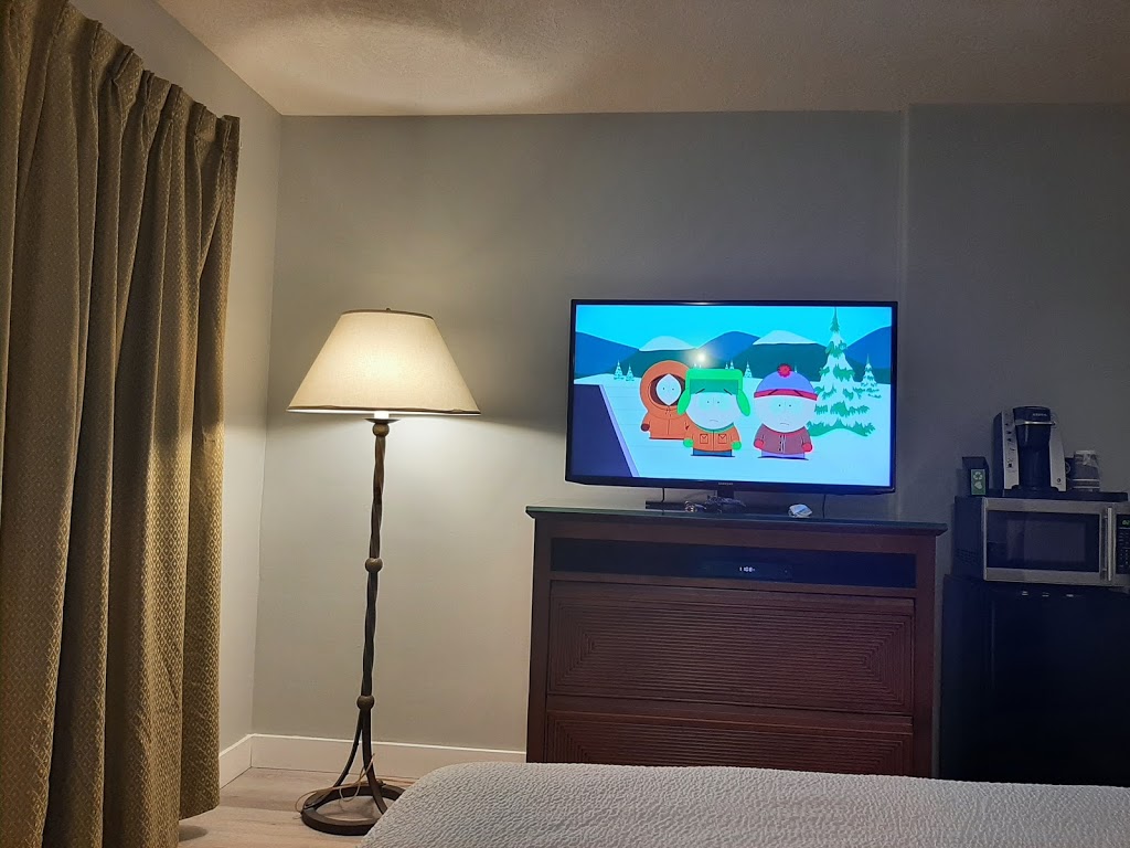 Coast Parksville Hotel | 374 West, Island Hwy W, Parksville, BC V9P 1K8, Canada | Phone: (250) 248-2334