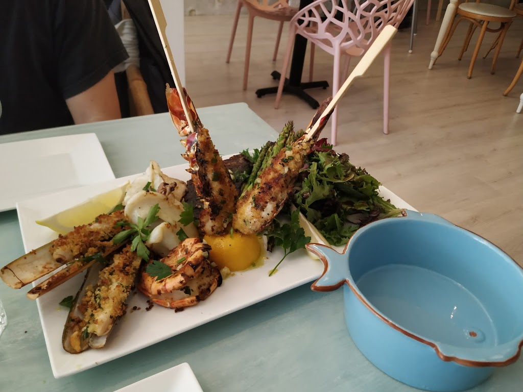 coast Italian Takeout | 23 St Johns Rd, Toronto, ON M6P 1T7, Canada | Phone: (647) 352-4999