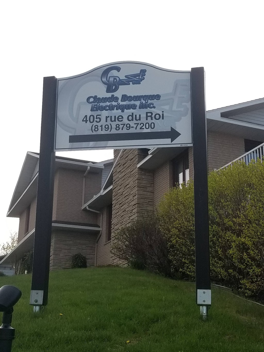 Claude Bourque Électrique Inc | 405 Rue du Roi, Asbestos, QC J1T 1S9, Canada | Phone: (819) 879-7200